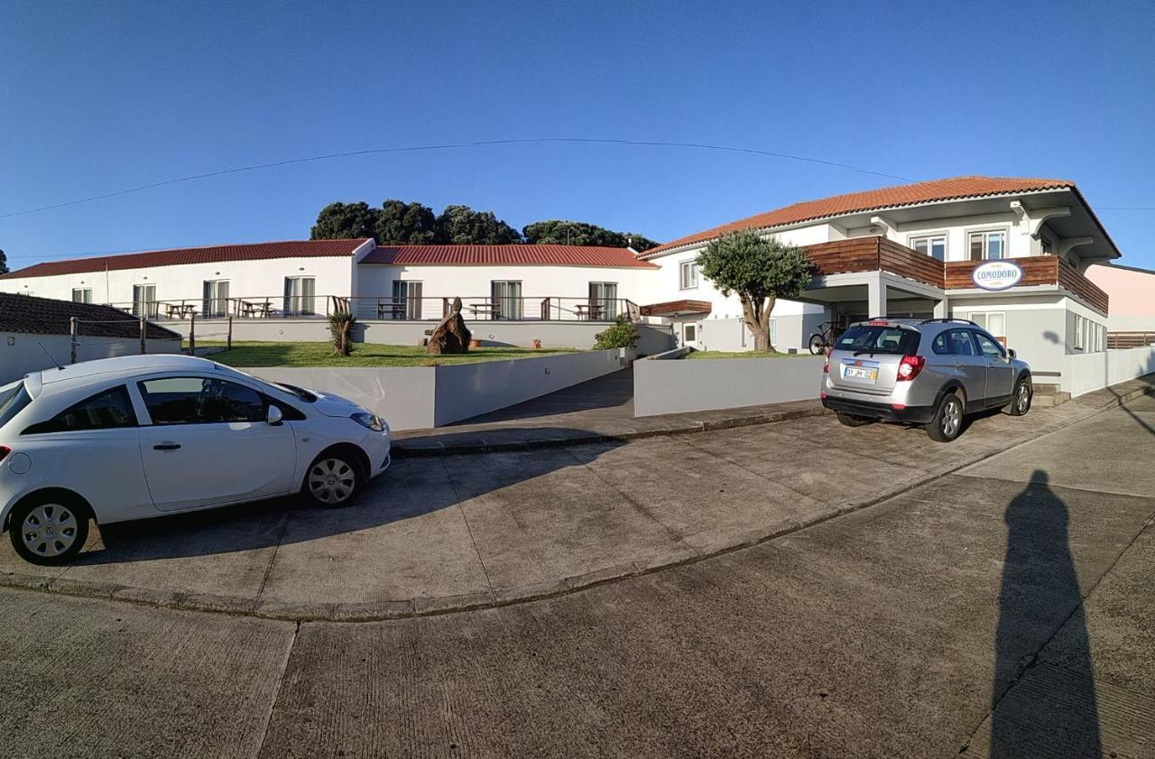 Hotel Comodoro Corvo Bagian luar foto