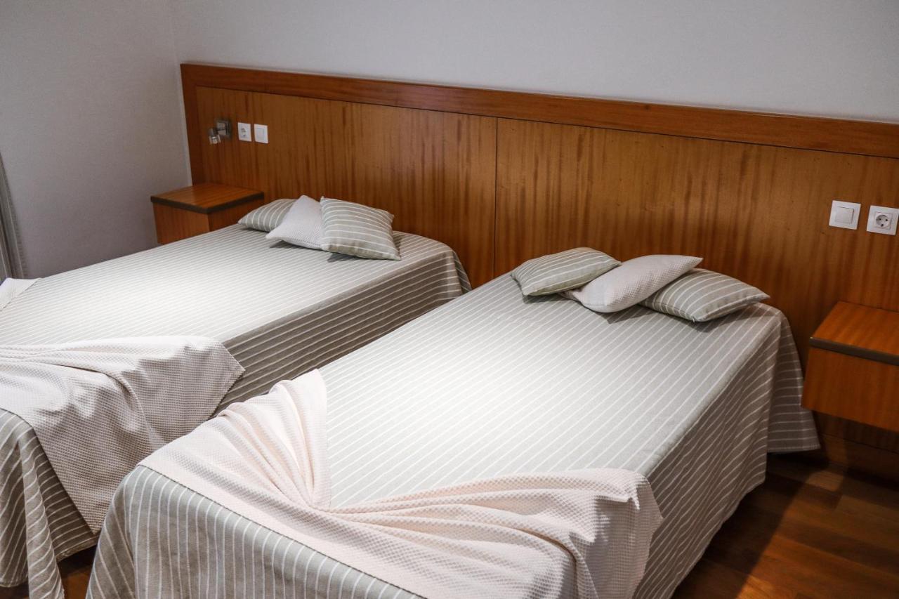 Hotel Comodoro Corvo Bagian luar foto