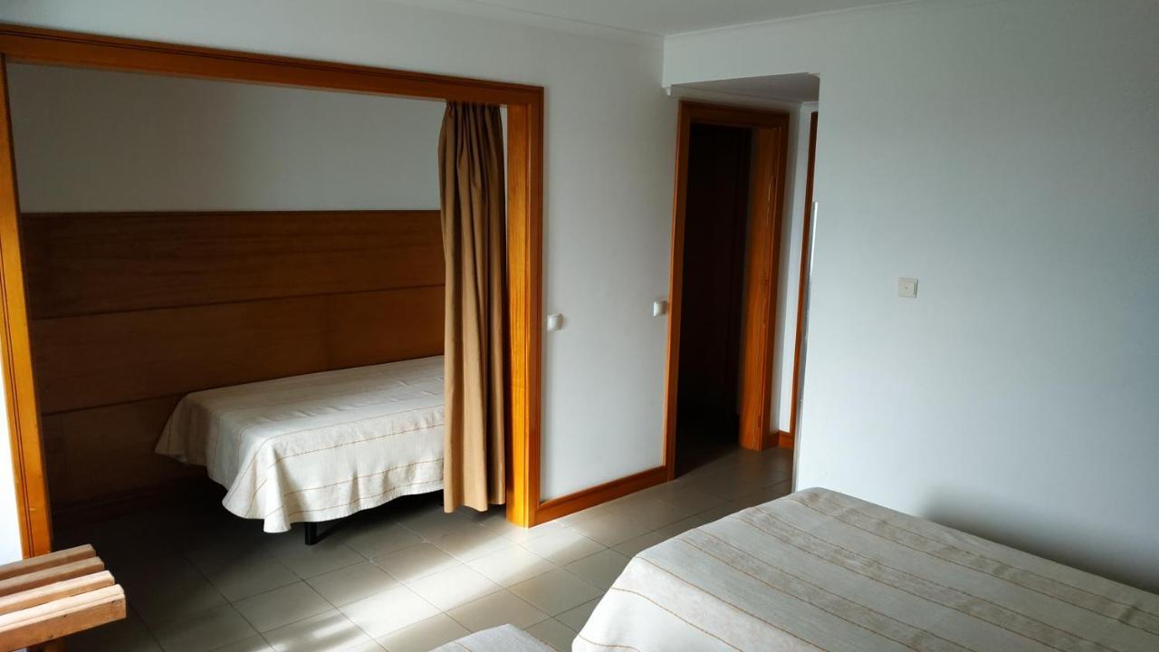 Hotel Comodoro Corvo Ruang foto
