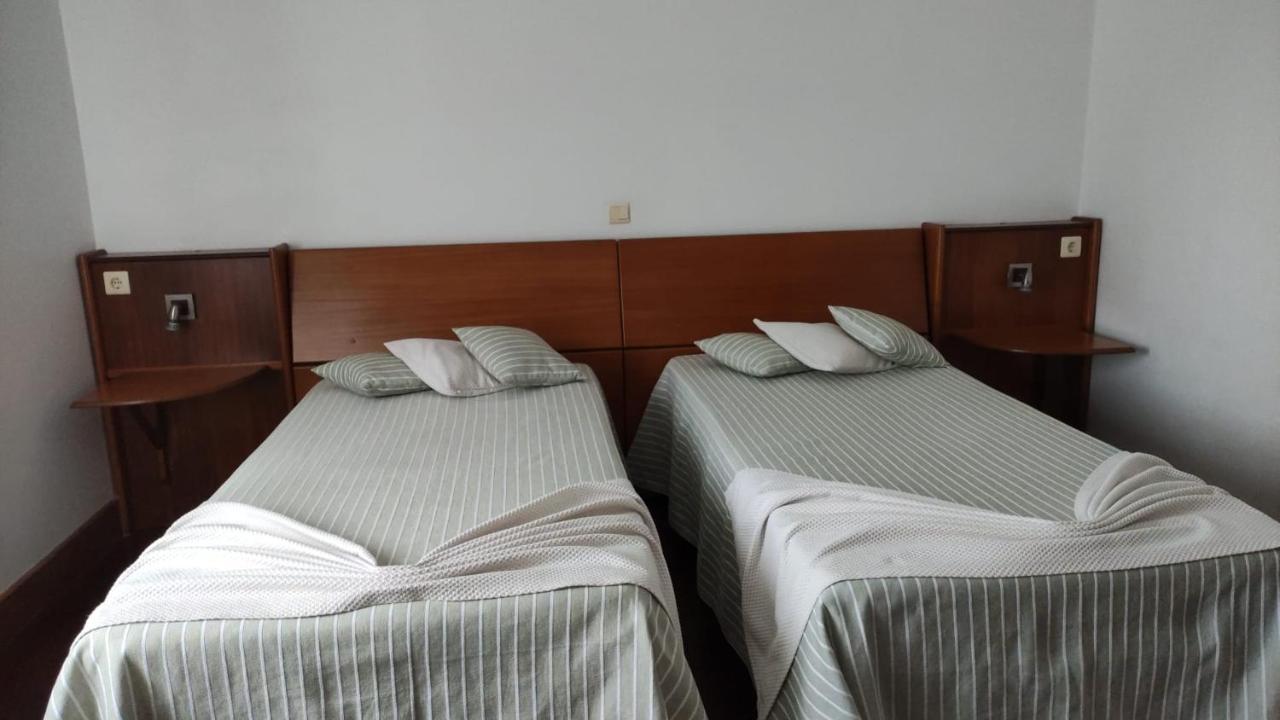 Hotel Comodoro Corvo Bagian luar foto