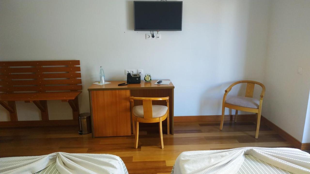 Hotel Comodoro Corvo Bagian luar foto